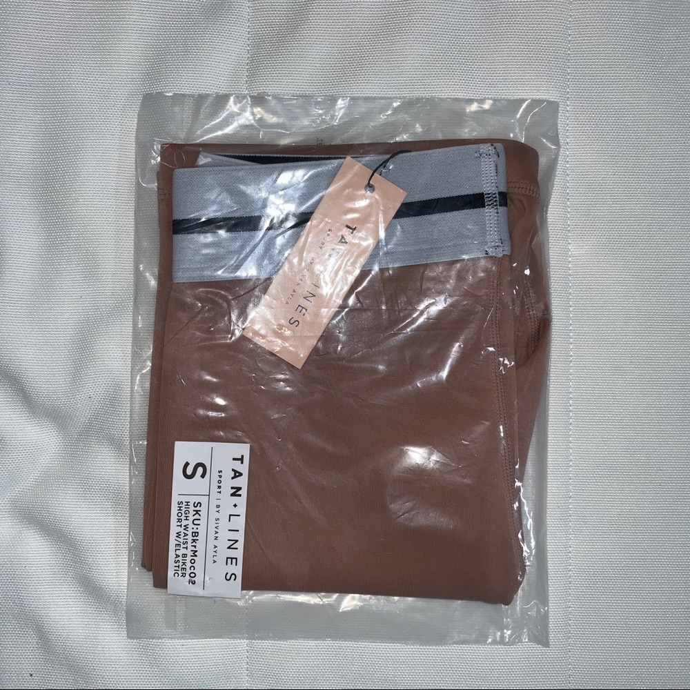 Sivan Ayla Shoptanlines biker shorts